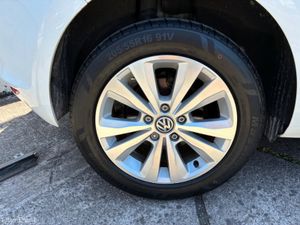 Volkswagen Golf 1.2 DBA AUCJZ 5DR AUTO - Image 3