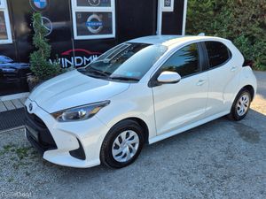 Toyota Yaris 1.5 Hybrid - Image 4