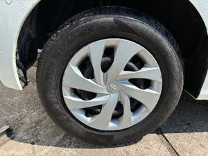 Toyota Yaris 1.5 6AA-MXPH10 HEV 5DR A - Image 3