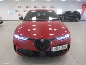 Alfa Romeo Tonale 1.3 PHEV VELOCE 280 BHP AWD 2023 - Image 4