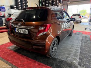 142 Toyota Yaris/ Vitz 1.3 Petrol Automatic - Image 4