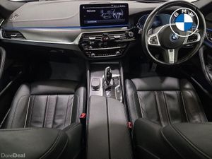 BMW 5-Series 530e xDrive M Sport Saloon - Image 4