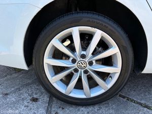 Volkswagen Golf 1.2 DBA-AUCJZ 5DR AUTO - Image 3