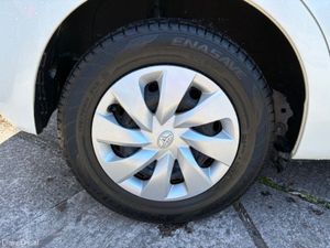 Toyota Vitz DAA-NHP130 5DR AUTO - Image 3
