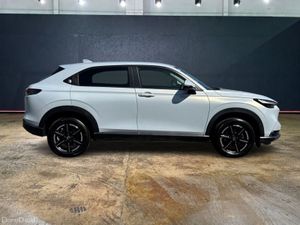 Honda Vezel 1.5 HYBRID AUTOMATIC - FACTORY ALLOYS - Image 2