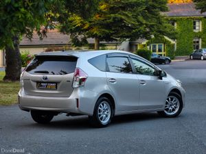 2018 Toyota Prius Alpha 1.8 Petrol Hybrid 7 Seater - Image 3