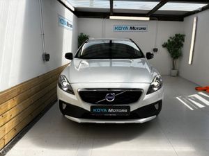 Volvo V40 2.0 D4 CROSS COUNTRY SE LUXURY DIESEL 19 - Image 4