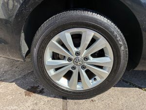 Volkswagen Golf 1.2 DBA-AUCJZ 5DR AUTO - Image 3