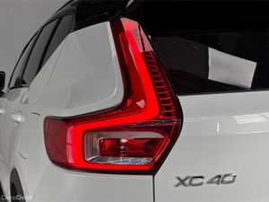 Volvo XC40 Rchrg Core EXT*FRONT HEATED SEATS*MULTI - Image 4