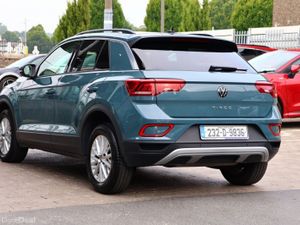 Volkswagen T-Roc 1.0 TSI 110HP Life LOW MILEAGE - Image 4