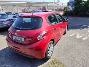 Peugeot 208 2014 - Image 4