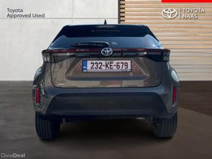 Toyota Yaris Cross CROSS LUNA SPORT - Image 4