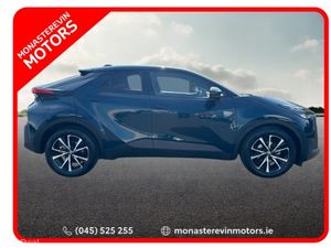 Toyota C-HR HEV SPORT - Image 3