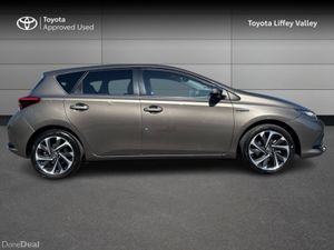 Toyota Auris HYBRID SOL 4DR AUTO - Image 3