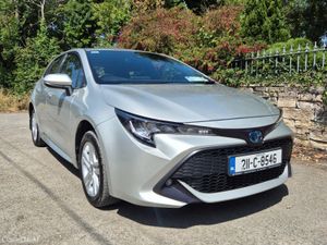Toyota Corolla 2021 1.8 petrol hybrid - Image 3