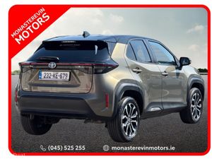 Toyota Yaris CR CROSS LUNA SPORT 4DR AUTO - Image 2