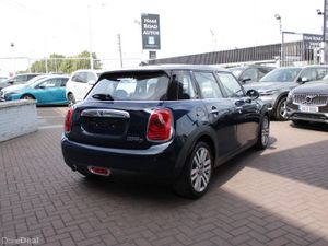 2017 MINI COOPER D 7 5DR HATCHBACK AUTOMATIC - Image 4