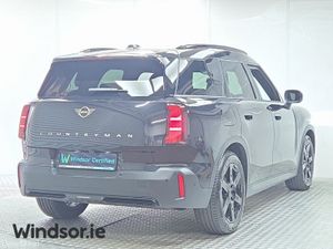 Mini Countryman Monochrome 66.45kWh EV - Image 3