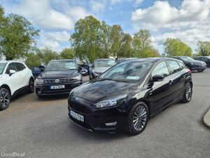 Ford Focus Automatic 1.0 St-line 125PS AUTO - Image 3