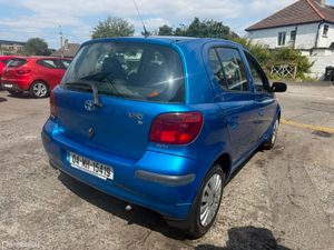 Toyota Yaris 2004 - Image 4