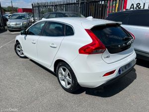 2014 VOLVO V40 1.6 AUTOMATIC - Image 4
