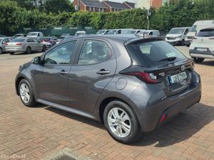 Toyota Yaris 1.0 Luna 4DR - Image 3