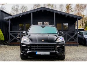 Porsche Cayenne 3 0 V6 E Hybrid, HIGH SPEC, SPORT - Image 2