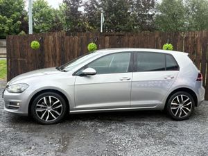 Volkswagen Golf HIGHLINE - AUTO - ONLY 52KMS - Image 4