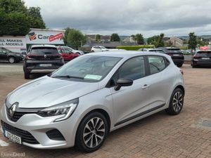 Renault Clio Equilibre TCE 90 MY22.5 5DR - Image 3