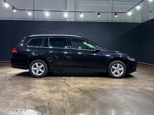 Volkswagen Golf AUTOMATIC 1.2 TSI - CRUISE CONTROL - Image 3
