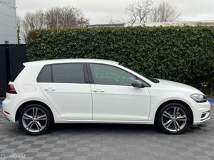 Volkswagen Golf HIGHLINE 2.0 TDI // LEATHER HEATED - Image 2
