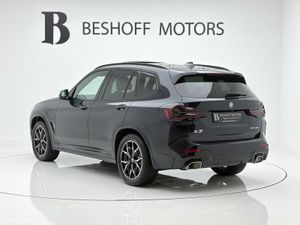 BMW X3 30e M-SPORT=PAN ROOF//LIGHT INTERIOR//AS NE - Image 3
