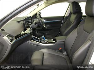 BMW i4 I4 eDrive 40 SPORT ALPINE WHITE WITH HALF B - Image 3