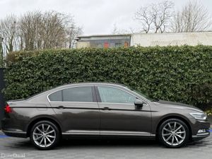 Volkswagen Passat HIGHLINE 1.4 TSI AUTO // SERVICE - Image 2