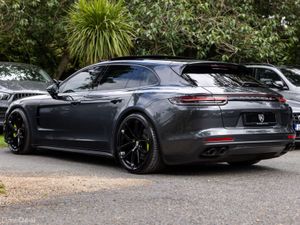 Porsche Panamera 4 E-Hybrid Sport Turismo - Image 2