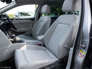 Volkswagen Passat GTE Premium - Image 3