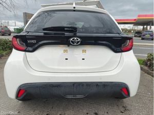 Toyota Yaris 1.0 AUTO/€69 A WEEK - Image 4