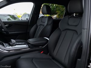 Audi Q7 Q7 TFSIe Black Edition Quattro - Image 3