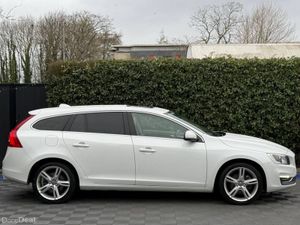 Volvo V60 D4 CLASSIC 2.0 D // OPENING SUNROOF // L - Image 4