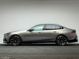 BMW 5-Series 530E M SPORT - Image 4