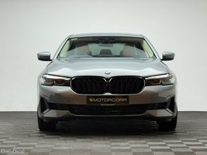 BMW 5-Series 520i SE AUTO - Image 2