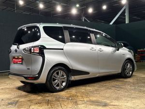Toyota Sienta 1.5 HYBRID MPV - 7 SEATER - CRUISE C - Image 4