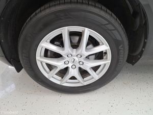 Volvo XC60 **MOMENTUM**DIESEL**AUTO** - Image 4