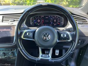 Volkswagen Tiguan R-LINE 4MOTION 2.0 TDI // HEADS- - Image 4