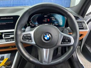 BMW 3-Series 330e M-SPORT COMPETITION 2.0 HYBRID / - Image 4