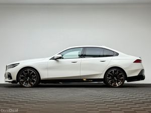 BMW 5-Series 550E M SPORT XDRIVE - Image 4