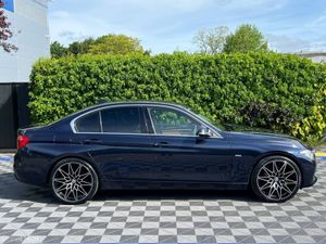 BMW 3-Series 320d LUXURY LINE AUTO // LEATHER HEAT - Image 2