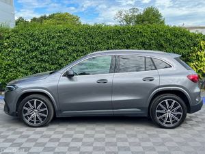 Mercedes-Benz EQA EQA250+ AMG-LINE PREMIUM DARK 70 - Image 3
