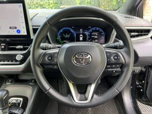 Toyota Corolla GZ SPORT 1.8 HYBRID AUTO // VERY LO - Image 4