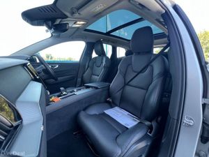 Volvo XC60 T6 PLUS AWD 2.0 ** HUGE SPEC ** // OPEN - Image 2